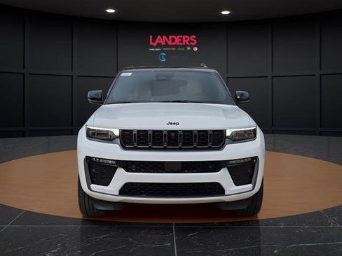 New 2026 Jeep Grand Cherokee Summit AWD/4WD image 4