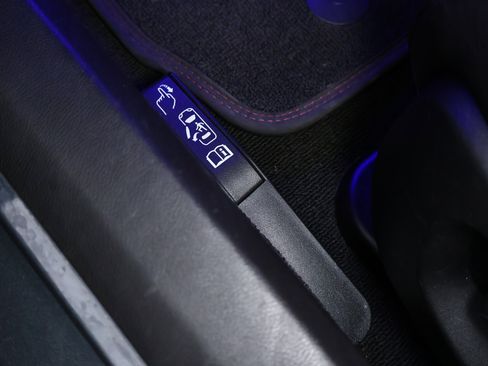 Used 2018 Chevrolet Corvette Grand Sport image 12