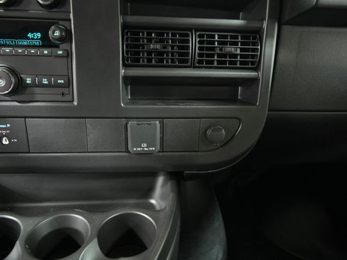 New 2026 GMC Savana 2500 Extended RWD image 33