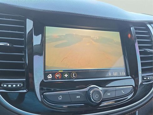 Used 2018 Chevrolet Trax LT w/ LT Convenience Package image 13