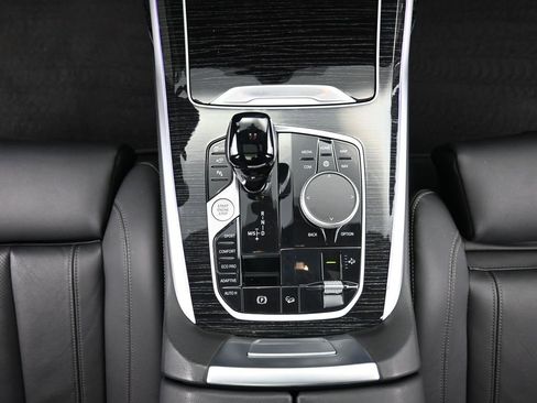 Used 2022 BMW X7 xDrive40i w/ M Sport Package image 14