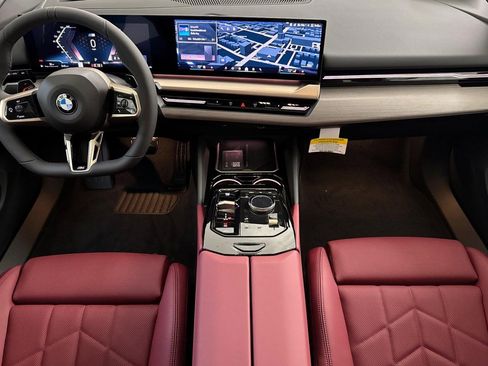 Used 2026 BMW 530i w/ M Sport Package image 15