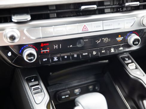 Used 2024 Kia Telluride EX X-Line AWD/4WD image 15
