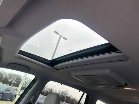 Used 2019 Honda Pilot Touring image 29