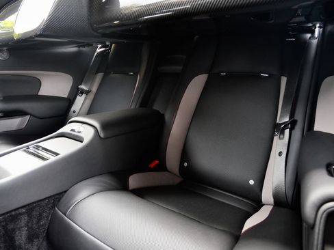 Used 2021 Rolls-Royce Dawn RWD image 7