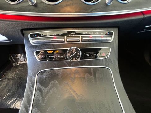 Used 2018 Mercedes-Benz E 300 4MATIC image 15