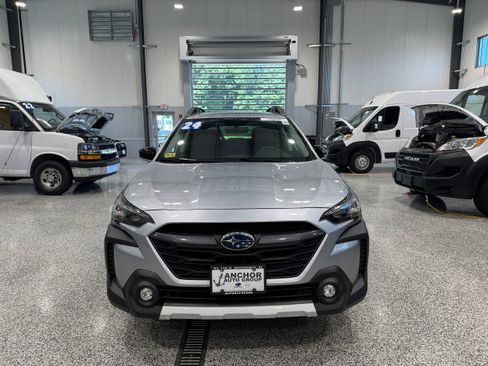 Used 2024 Subaru Outback Limited AWD/4WD image 2