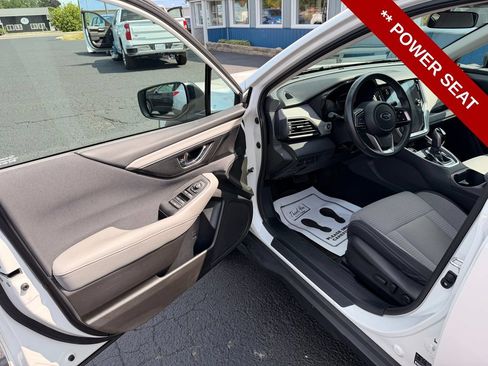 Used 2024 Subaru Outback Premium AWD/4WD image 12