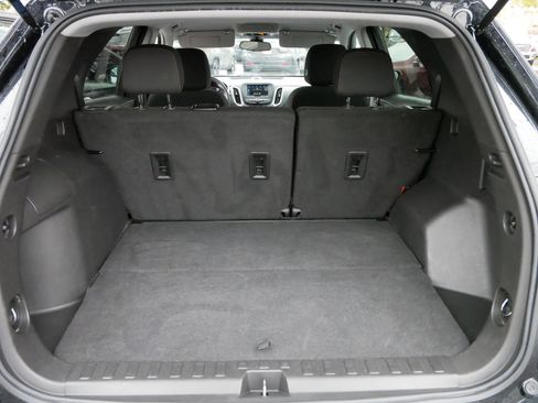 Used 2022 Chevrolet Equinox LT image 16