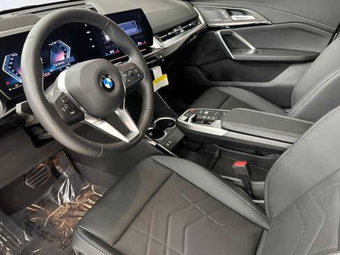 New 2026 BMW X1 xDrive28i w/ Technology Package AWD/4WD image 4