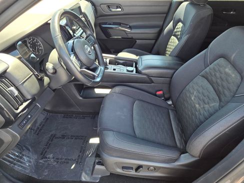 Used 2022 Nissan Pathfinder SV AWD/4WD image 15