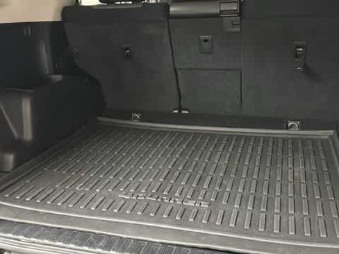 Used 2018 Toyota 4Runner SR5 RWD image 28