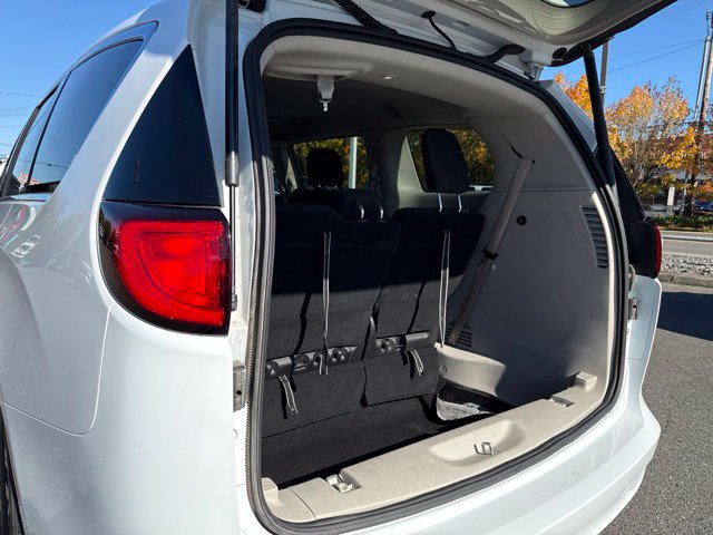 Used 2023 Chrysler Voyager LX FWD image 15