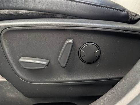 Used 2023 Ford Escape SE FWD image 16