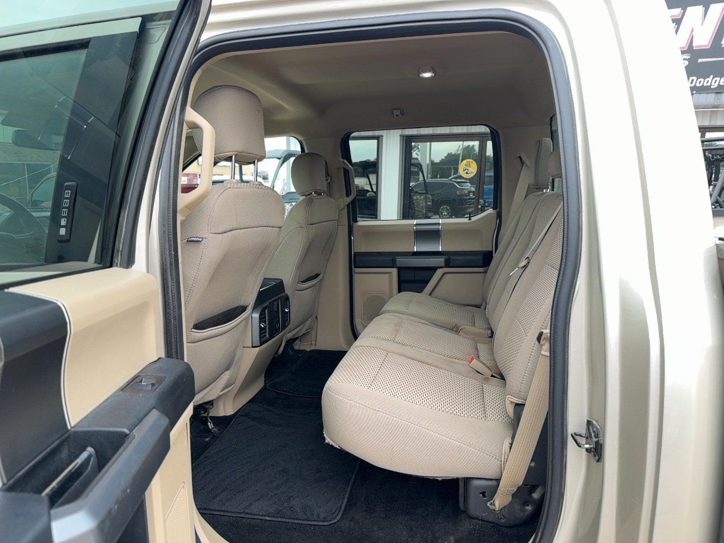 Used 2018 Ford F150 XLT w/ Equipment Group 302A Luxury AWD/4WD image 21