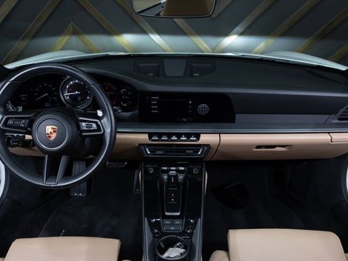 Used 2024 Porsche 911 Carrera image 4