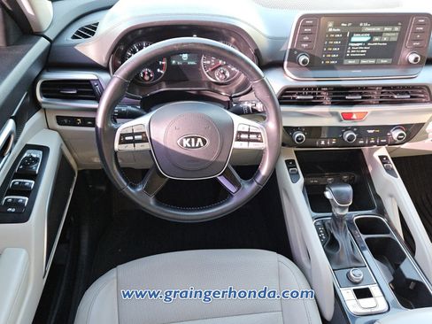 Used 2021 Kia Telluride S FWD image 12