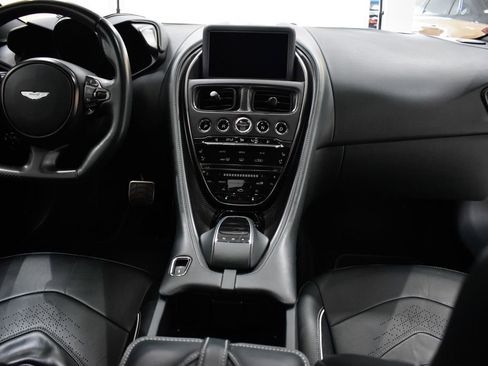 Used 2022 Aston Martin DBS Superleggera RWD image 25