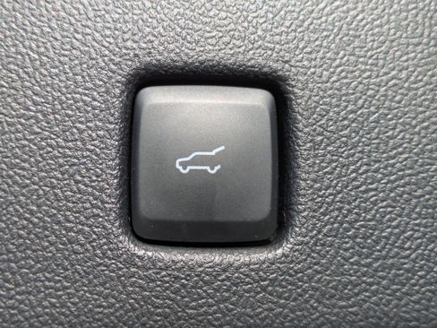 Used 2023 Ford Escape Platinum image 14