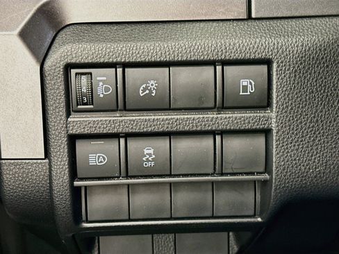 Used 2026 Toyota 4Runner SR5 AWD/4WD image 17