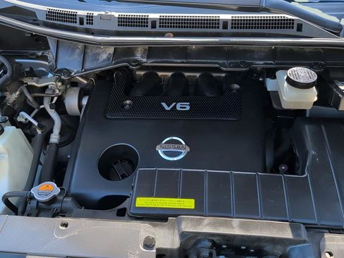 Used 2011 Nissan Quest S image 40