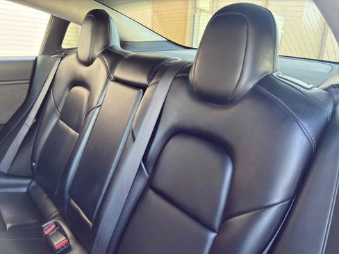Used 2018 Tesla Model 3 Long Range RWD image 46