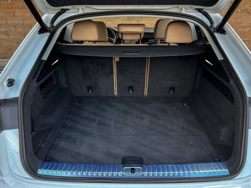 Used 2025 Audi Q8 Premium Plus image 39