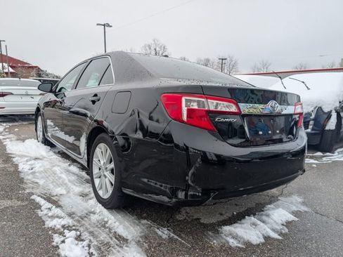 Used 2014 Toyota Camry XLE w/ Leather Package image 4