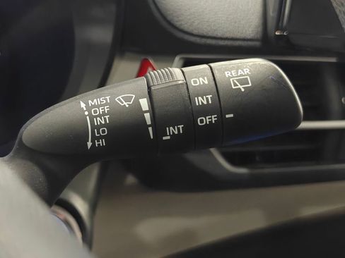Used 2021 Toyota Sienna LE FWD image 47
