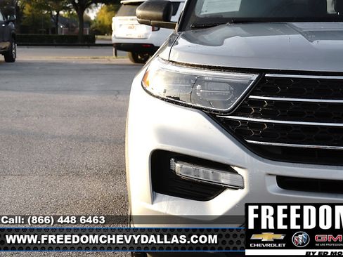 Used 2024 Ford Explorer XLT w/ Equipment Group 202A image 42