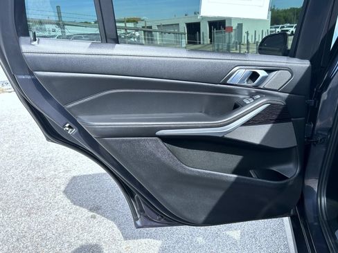 Used 2020 BMW X7 M50i w/ Cold Weather Package AWD/4WD image 17