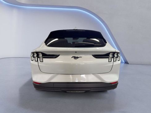 Used 2022 Ford Mustang Mach-E Select image 5