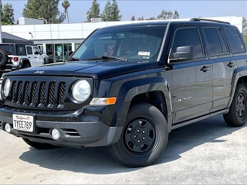 Certified 2017 Jeep Patriot Sport w/ Power Value Group FWD image 2
