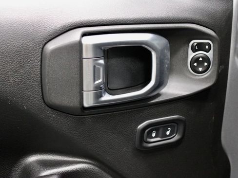 Used 2019 Jeep Wrangler Unlimited Rubicon AWD/4WD image 23