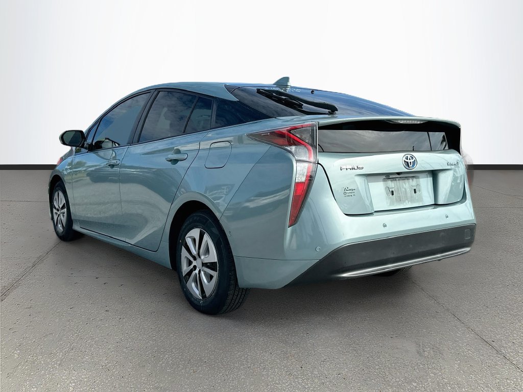 Used 2018 Toyota Prius Two w/ Prius Two Safety Plus Package FWD image 5