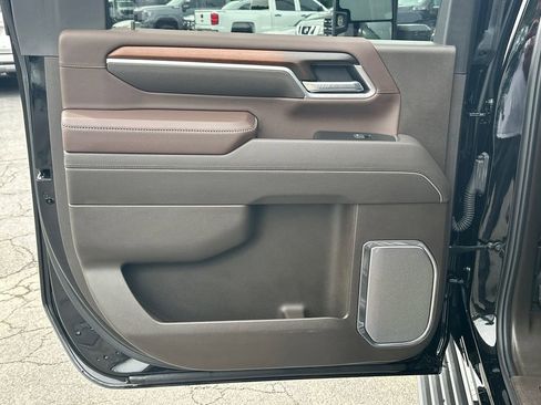 Used 2025 GMC Sierra 2500 Denali w/ Denali Reserve Package AWD/4WD image 22