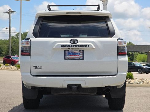 Used 2021 Toyota 4Runner Trail Special Edition AWD/4WD image 9