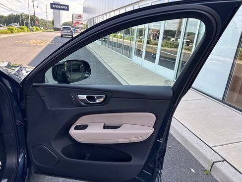 Certified 2026 Volvo XC60 B5 Plus AWD/4WD image 14