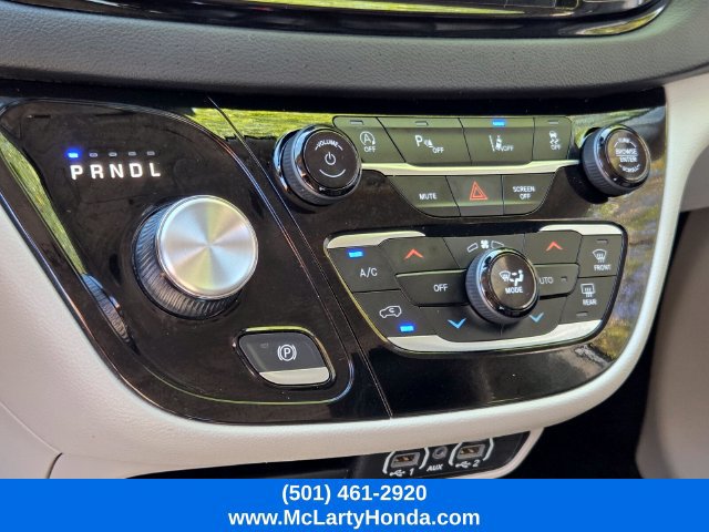 Used 2024 Chrysler Pacifica Touring-L FWD image 27