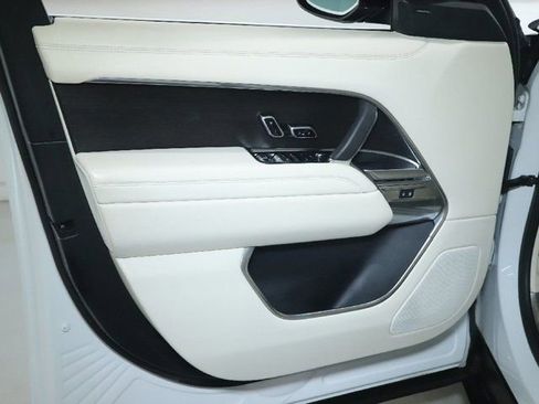 Used 2024 Land Rover Range Rover SE AWD/4WD image 29