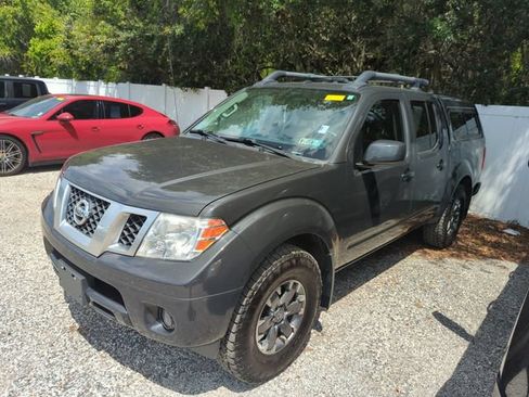 Used 2014 Nissan Frontier PRO-4X w/ Pro-4x Luxury Package AWD/4WD image 3
