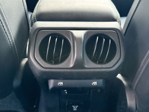 Used 2022 Jeep Wrangler Unlimited Sahara w/ Cold Weather Group AWD/4WD image 29