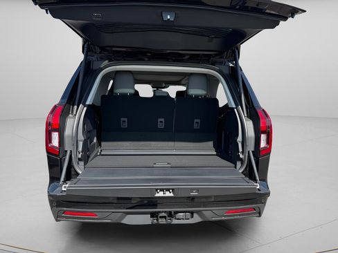 New 2026 Ford Expedition Active AWD/4WD image 14