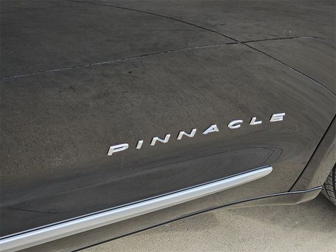 New 2026 Chrysler Pacifica Pinnacle image 7
