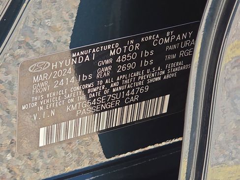 Used 2025 Genesis G70 3.3T Advanced image 34