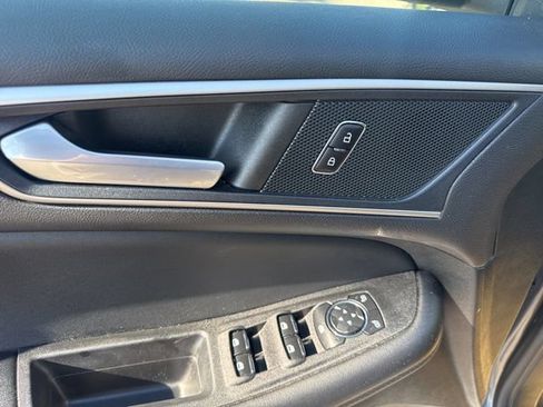 Certified 2023 Ford Edge SEL w/ Convenience Package AWD/4WD image 15