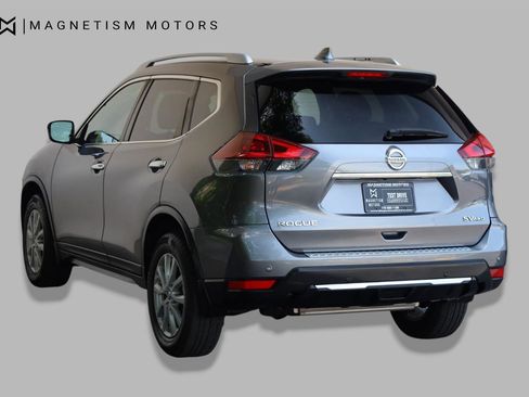Used 2019 Nissan Rogue SV AWD/4WD image 9