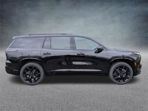 New 2026 Chevrolet Traverse RS w/ LPO, Floor Liner Package image 3