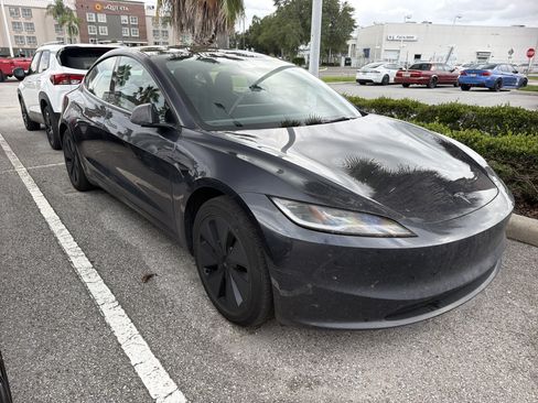 Used 2024 Tesla Model 3 Standard Range RWD image 1