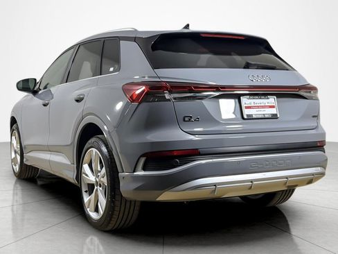 Used 2023 Audi Q4 e-tron Premium Plus w/ Premium Plus AWD/4WD image 3